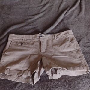 Banana Republic Women's Beige Cargo Shorts